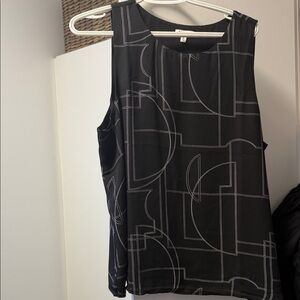 Reitmans Black Tank Top with White Geometric Pattern
